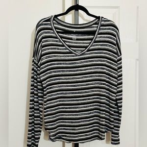 American Eagle Soft & Sexy Jegging Tee Size XL